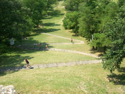 Kis emberek hosszú kálváriája - small